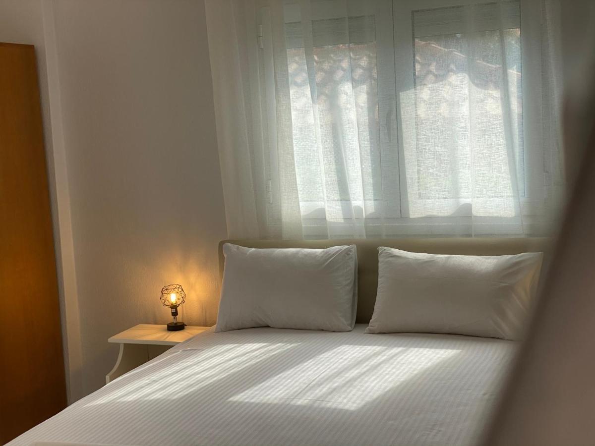 Rooms Chrysoula Vrasná Exteriör bild